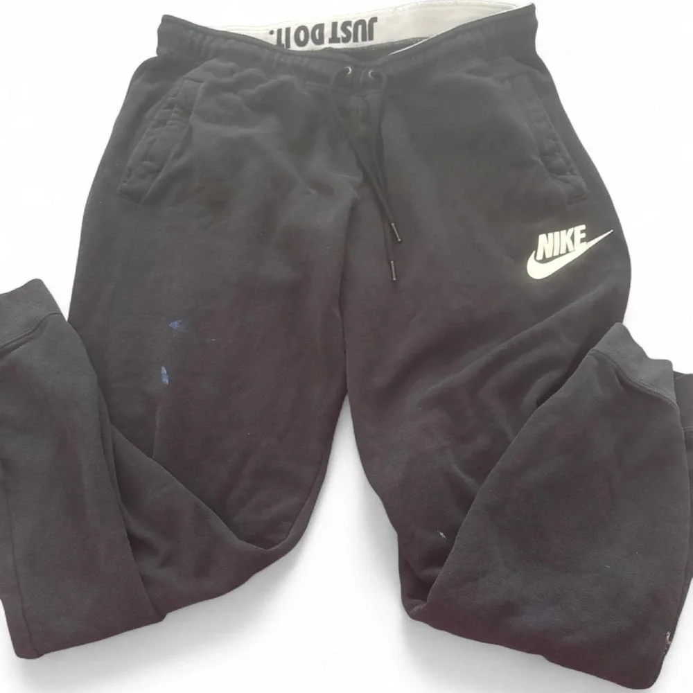 Nike sportswear club
